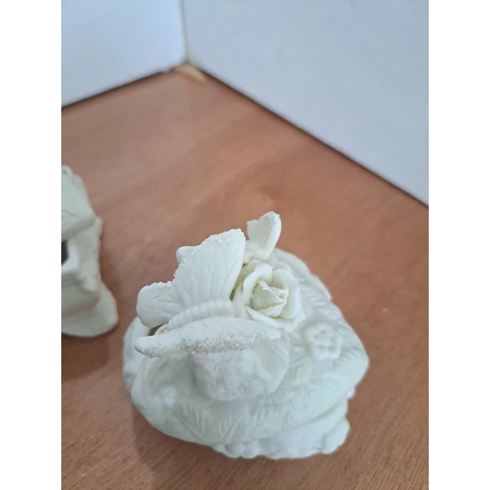 Vtg Ivory / White Porcelain Bisque Capodimonte Rose Trinket Box Set